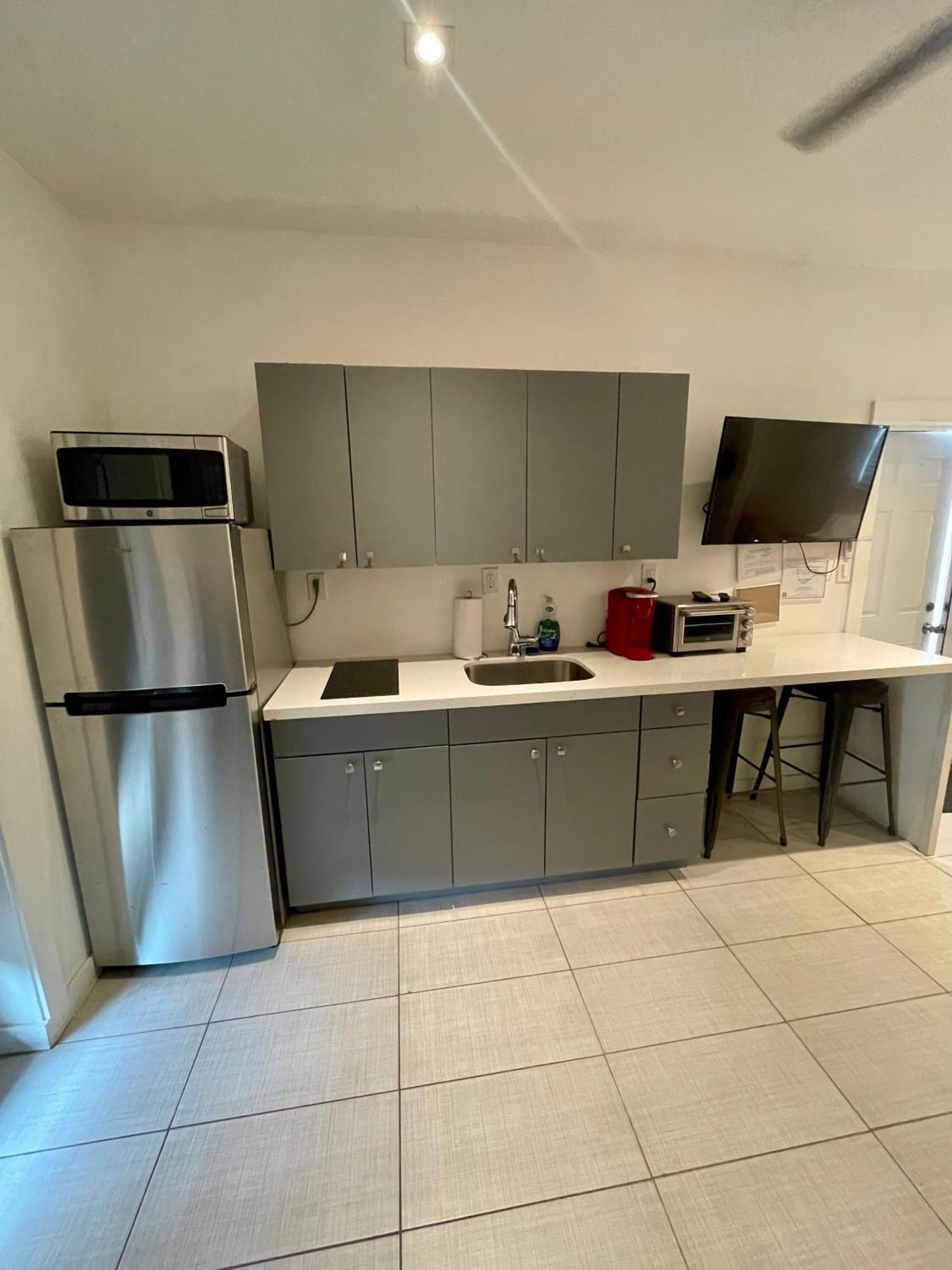 Modern Riverview Apartamento