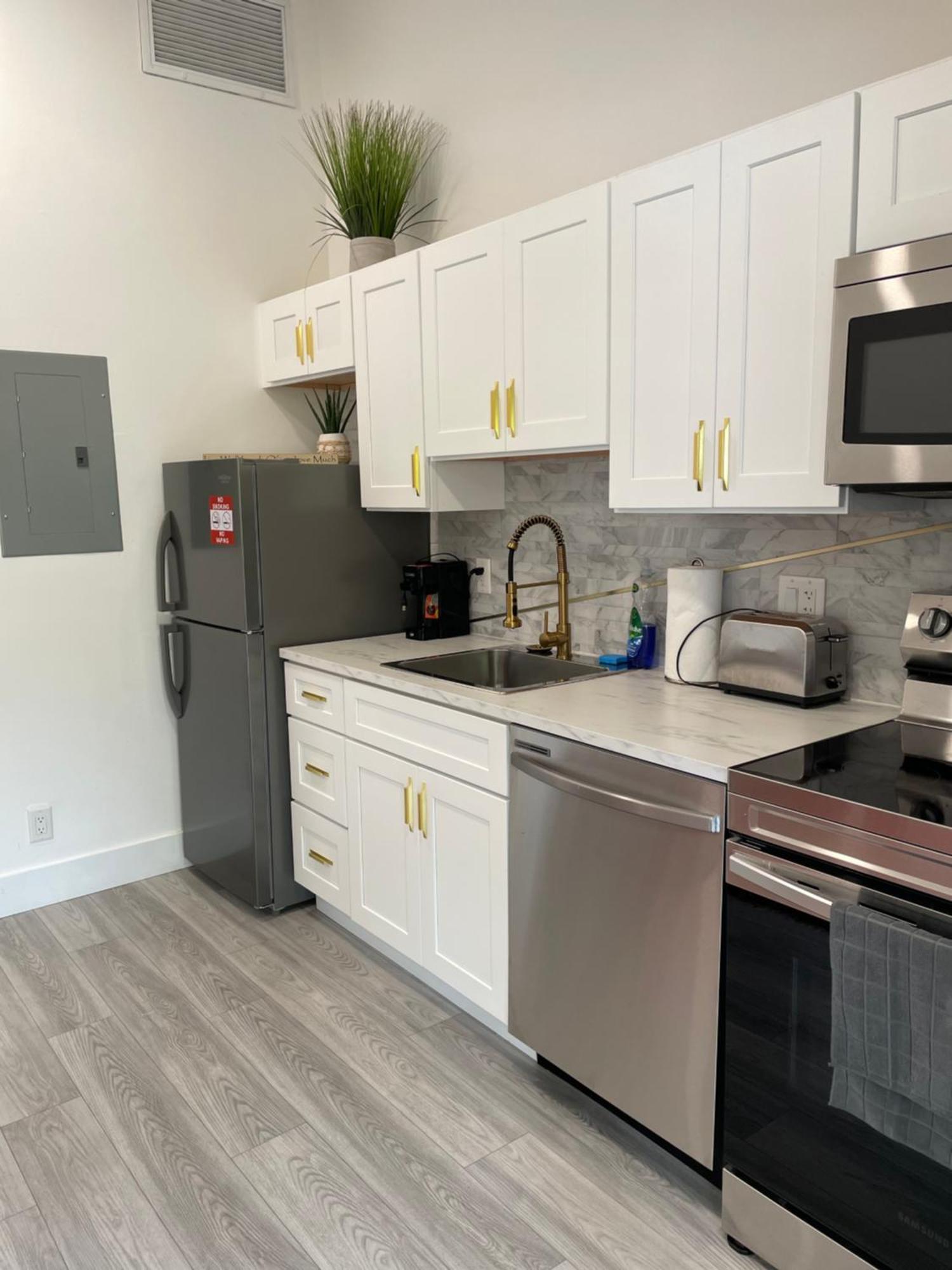 Modern Riverview Apartamento